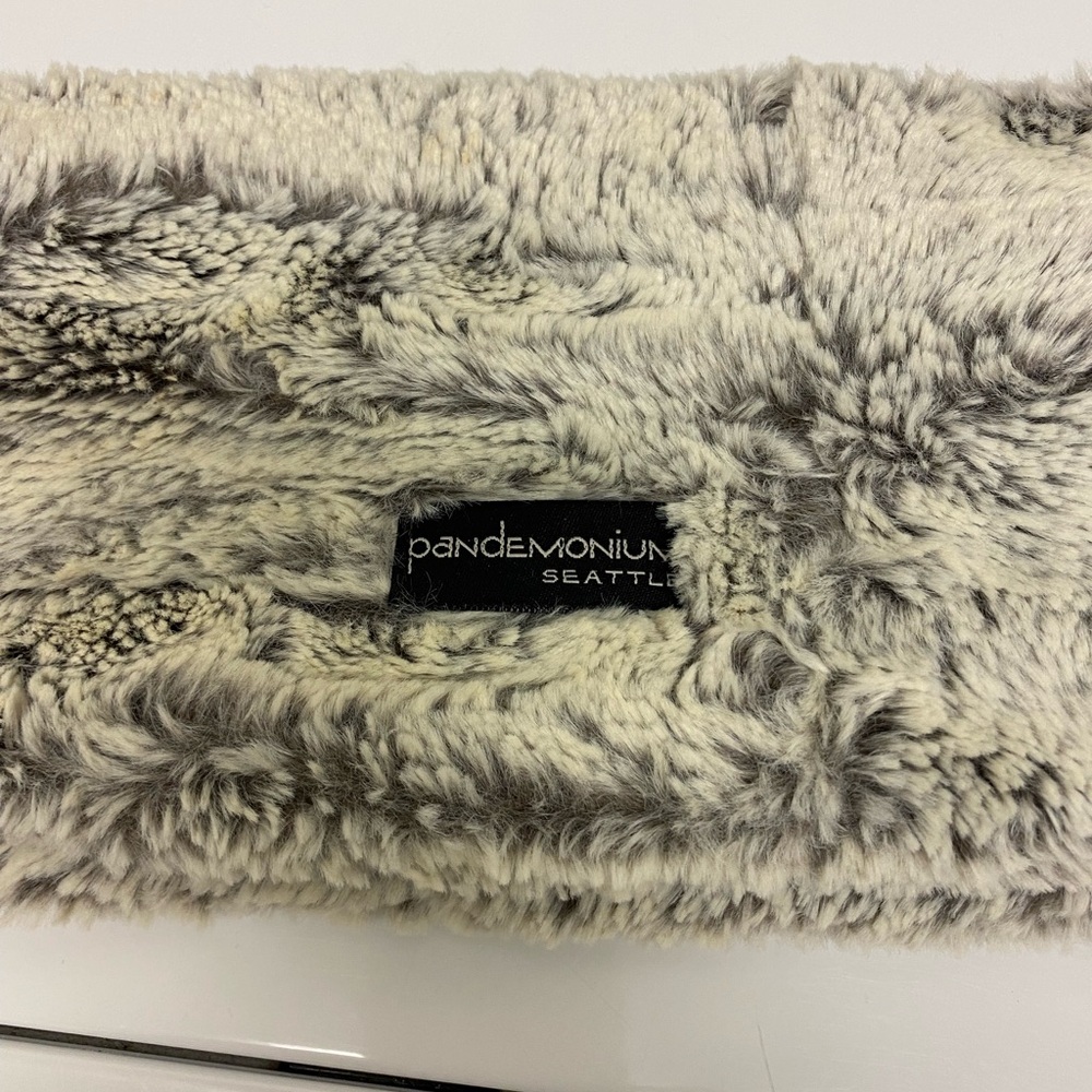Infinity Faux Fur Scarf - Picture 3 of 3